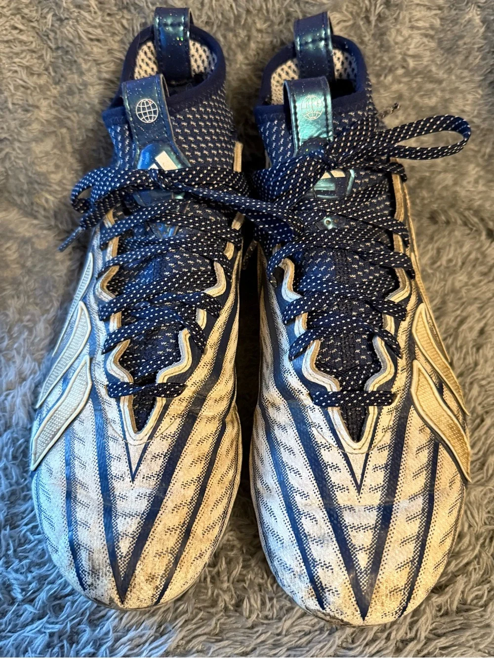 adidas Navy‎ and White Men's Cleats Sneakers Size 8 Flaws